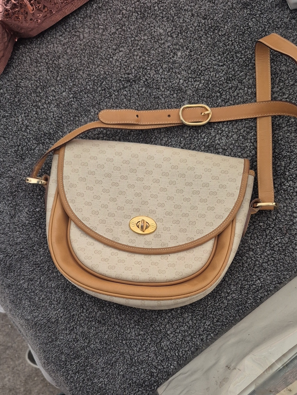 Vintage---Gucci--Beige Monogram Crossbody Bag with Tan Leather Trim